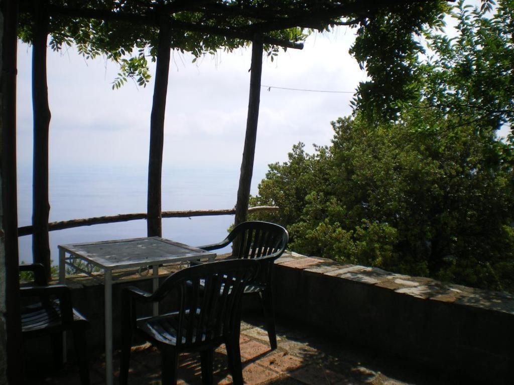 Cottage La Torre Del Pittore Bonassola Bagian luar foto