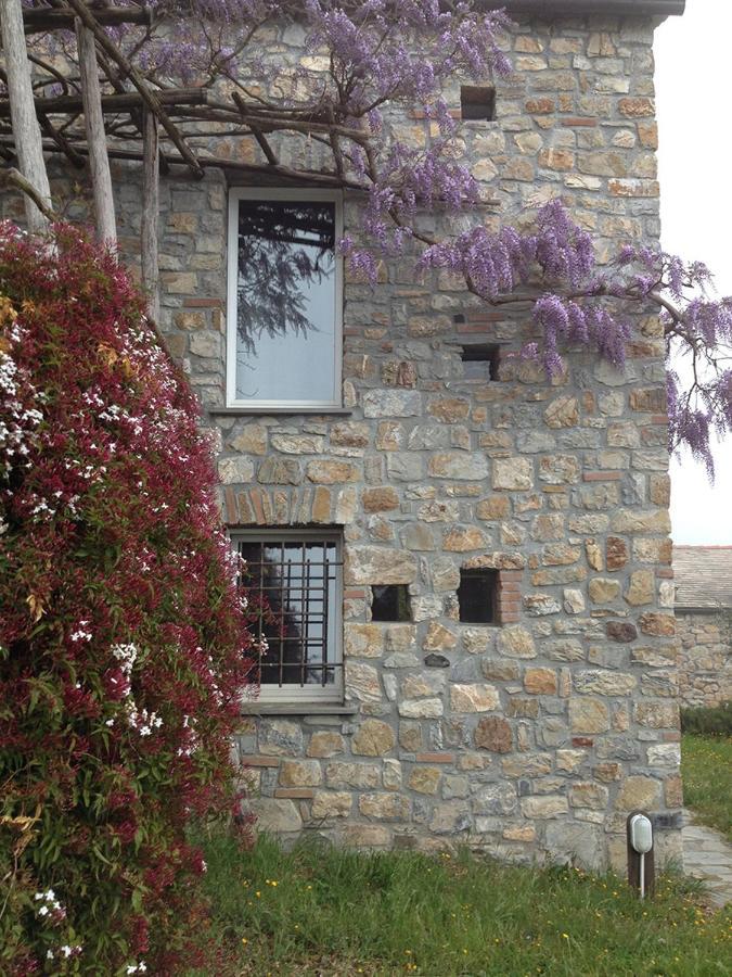 Cottage La Torre Del Pittore Bonassola Bagian luar foto