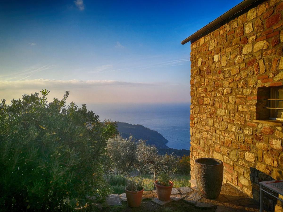 Cottage La Torre Del Pittore Bonassola Bagian luar foto